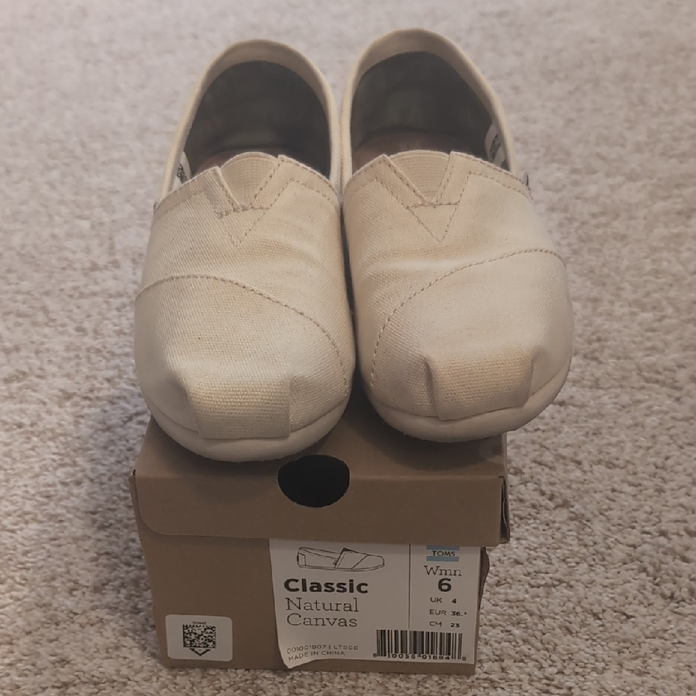 Toms Natural Canvas Classic Slip-Ons